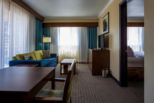 Holiday Inn Houston Downtown image 34